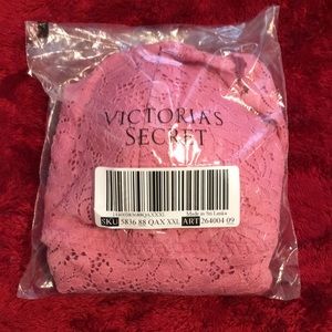 Pink victoria’s secret bralette